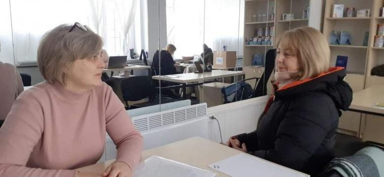 В Івано-Франківську переселенців консультують юристи, лікарі, служба зайнятості