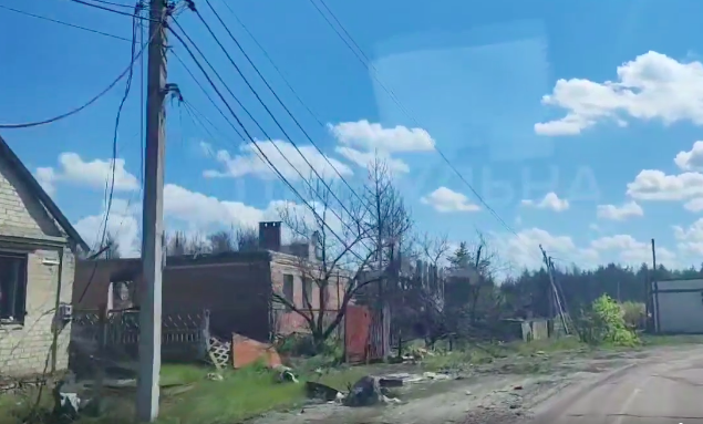 Патрульні показали, як доставляють “гуманітарку” у прифронтові села Луганщини