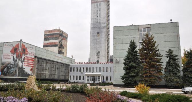 ЛОВА: Випускникам коледжу у Луганську виписали «бойові» повістки, луганські шахти віддають росіянам