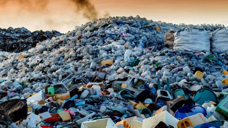 ЛОВА: Під Луганськ звозитимуть 350 тис. тонн сміття щорічно, росіяни вивозять обладнання з заводів Луганщини