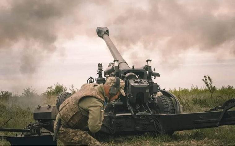 Загарбники намагаються прорвати оборону на Луганщині одразу з трьох боків, - Лисогор