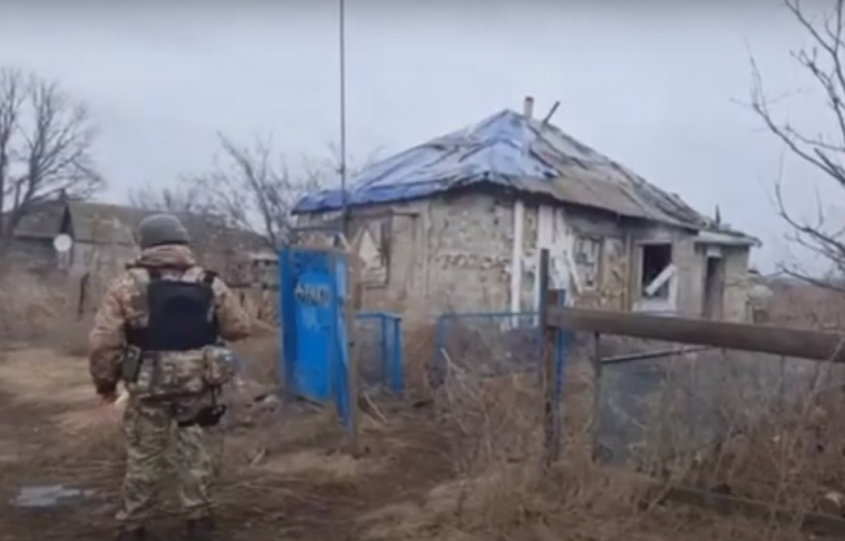Росіяни зруйнували ще три будинки на Луганщині