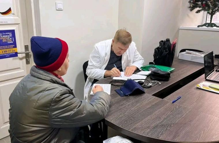 Луганські лікарі оглянули мешканців шелтеру у Дніпрі