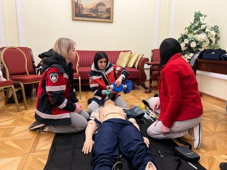 Медикині луганської “екстренки” пройшли навчання від польських спеціалістів