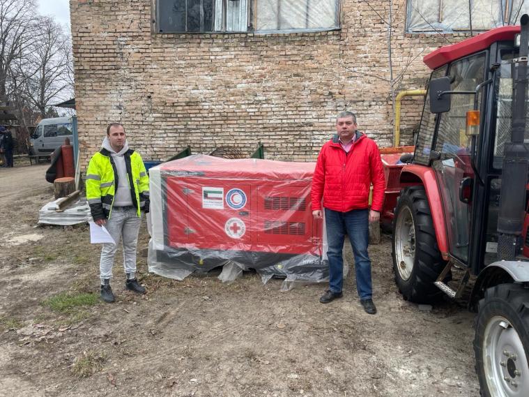 Червоний Хрест передав одній з громад Луганщини генератор