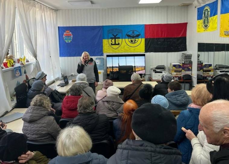 Луганчан-ВПО віком 60+ на Франківщині реєструють на допомогу від HelpAge International