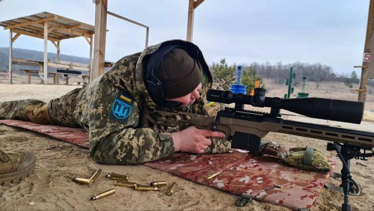 Тренера снайперів із Сєвєродонецька нагородили знаком пошани «Захиснику Луганщини»