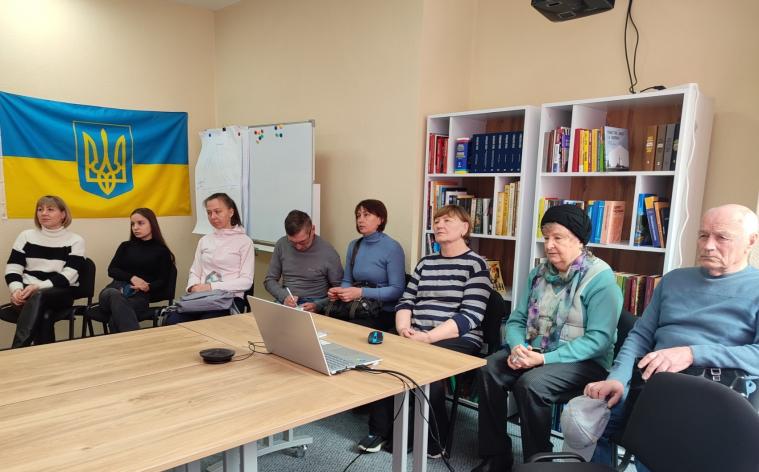 Луганчан у Києві запрошують у розмовний клуб та на заняття з кризовим психологом: контакти