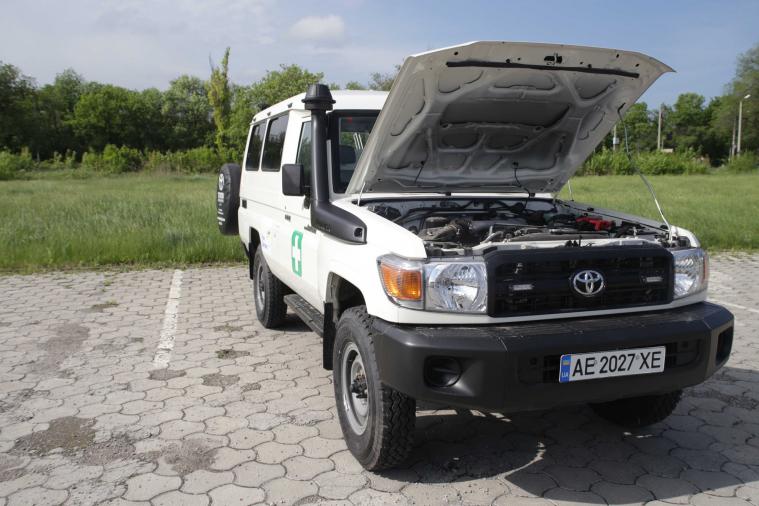 Луганщина передала військовим надсучасний автомобіль медичної допомоги