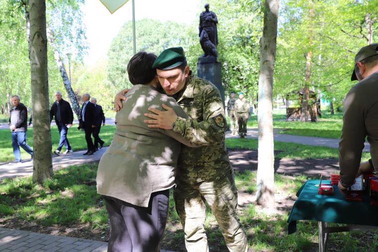 Родині загиблого прикордонника з Луганщини передали орден