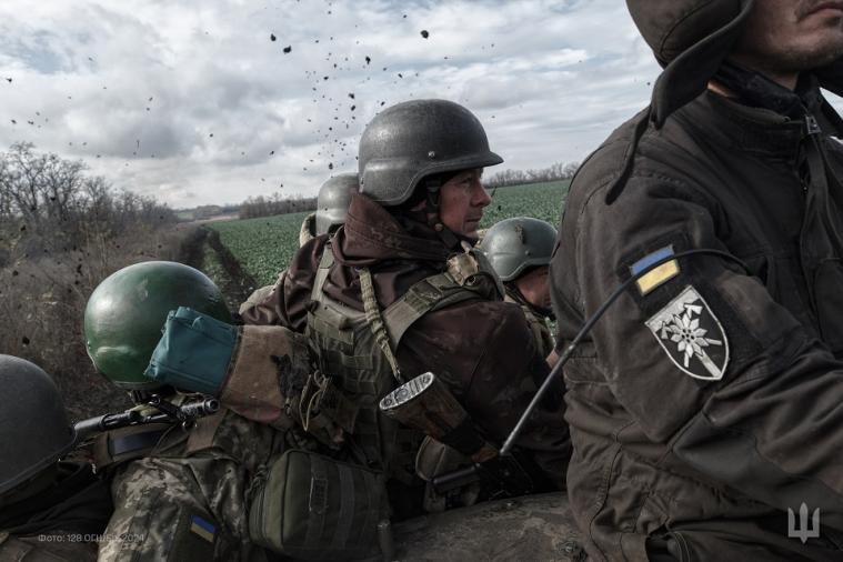 На Харківщині продовжуються інтенсивні бойові дії, - джерело УП