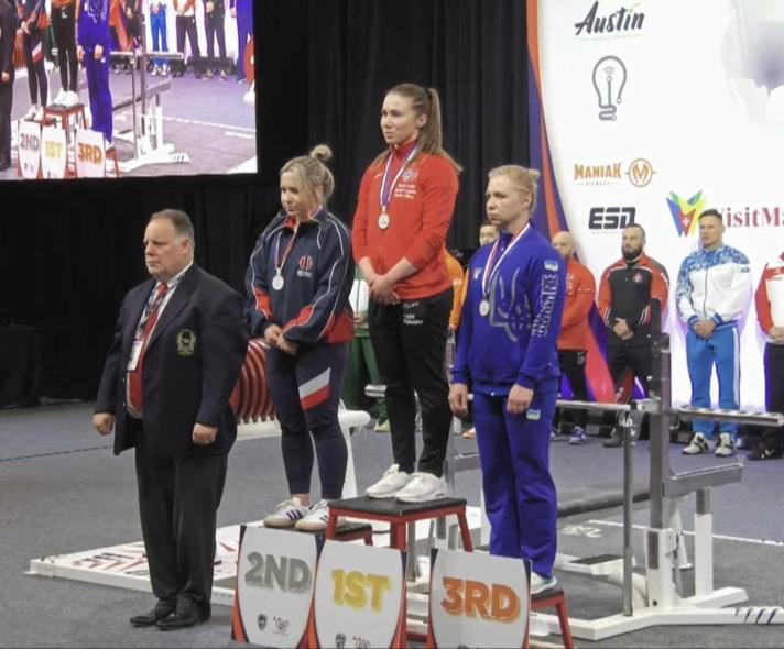 Пауерліфтерка з Луганщини стала бронзовою призеркою на чемпіонаті світу