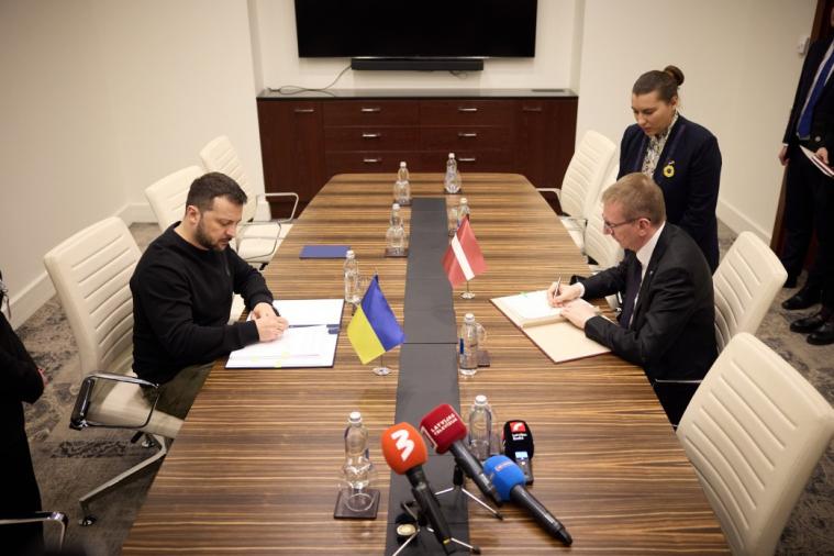 Україна та Латвія підписали двосторонню безпекову угоду: деталі