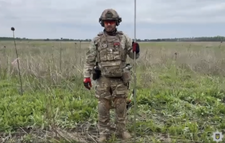 Луганські вибухотехніки на Харківщині знешкодили протипіхотну міну