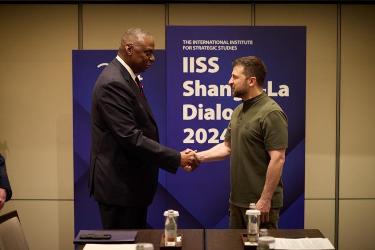 Зеленський та міністр оборони США зустрілися у Сінгапурі