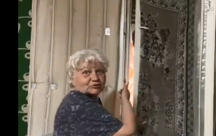 Забили вікна краденими матрацами: як виживають люди у Сєвєродонецьку (ВІДЕО)