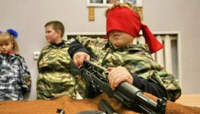 ЛОВА: Дітей з Луганщини у рф вчать воювати, бізнес загарбники обкладають новими штрафами
