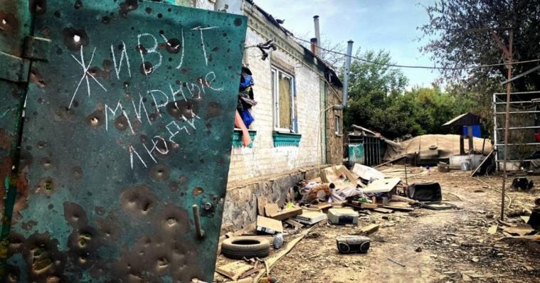 ЛОВА: У Привіллі люди живуть без світла та води, у Луганську педагогів вчать антитерористичним діям