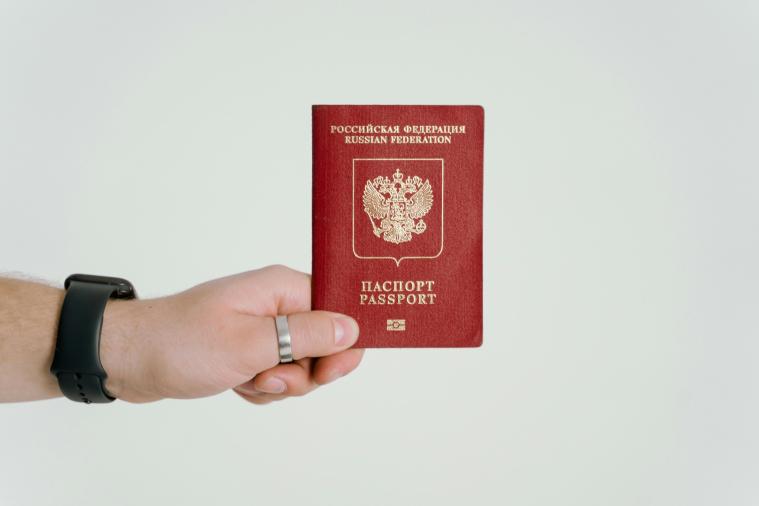 Українців на ТОТ, що не мають російського паспорту, ймовірно, будуть депортувати – розвідка Великої Британії