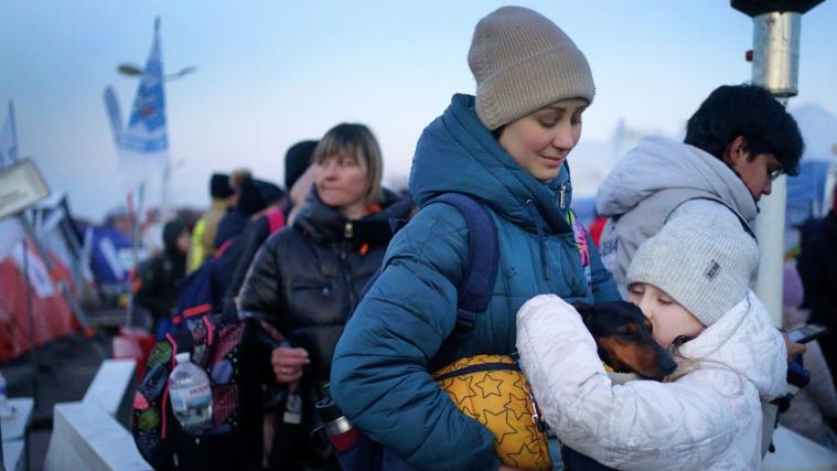 Українські біженці у Британії можуть продовжити візу: подробиці