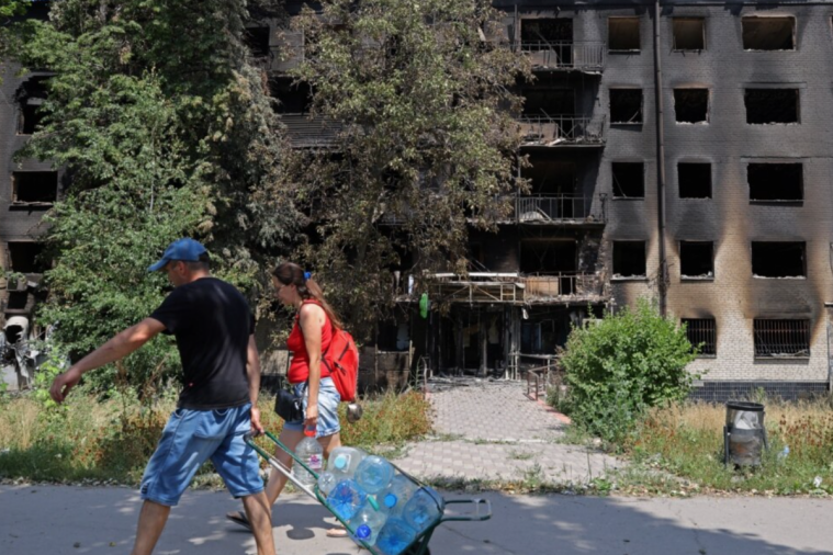 У Лисичанську затримують підвоз води. Під Новопсоковом ворог пограбував інкасаторів