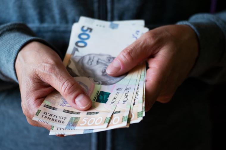 Мешканцям Кремінської громади виплатили майже 1,5 млн грн допомоги