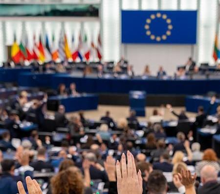 Європарламент визнав, що росія фальшує історію для виправдання війни проти України