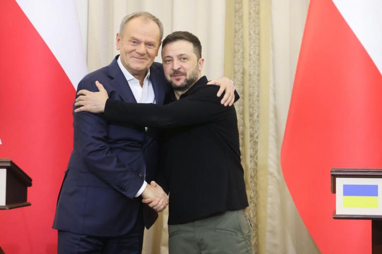 Туск назвав дату, коли Польща скасовує безмитну торгівлю з Україною