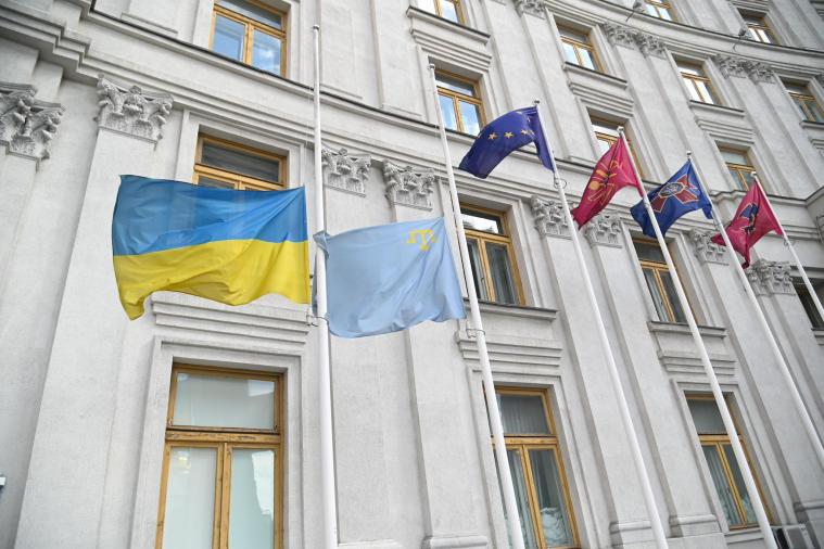 У МЗС вшанували памʼять жертв депортації та геноциду кримськотатарського народу