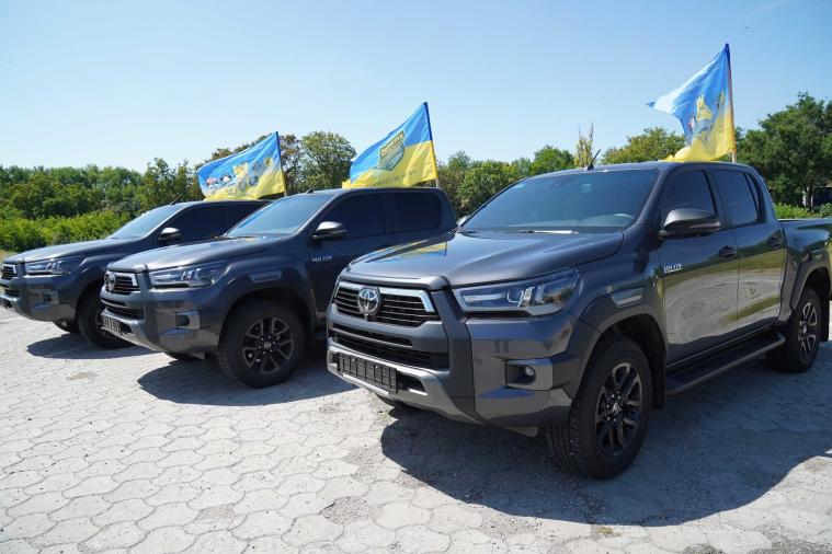 Луганчани передали три пікапи бійцям 113-ої бригади тероборони на східний фронт 