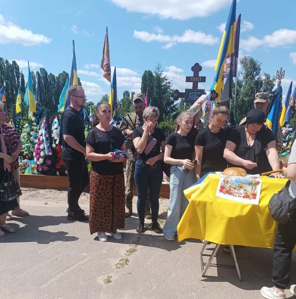 У Черкасах поховали прикордонника з Луганщини