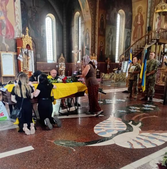 У Черкасах поховали 23-річного військового з Луганщини. Він загинув поблизу Кремінної