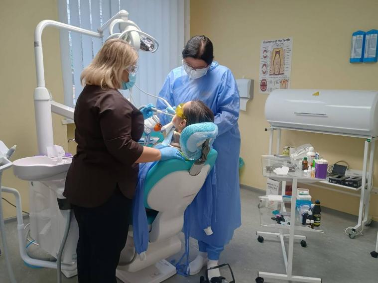 У Дніпрі сіверськодончани можуть отримати безкоштовну невідкладну стоматологічну допомогу У Дніпрі сіверськодончани можуть отримати безкоштовну невідкладну стоматологічну допомогу