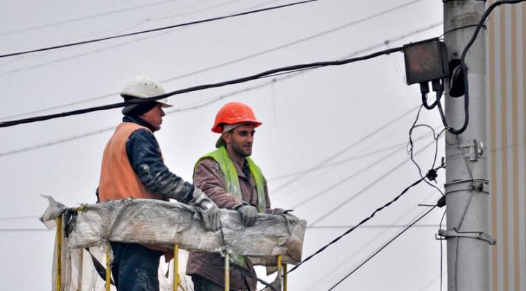 Окупанти визнали, що у Кремінському районі електрики немає 3 роки. Сіверськодонецьк знов без води Окупанти визнали, що у Кремінському районі електрики немає 3 роки. Сіверськодонецьк знов без води