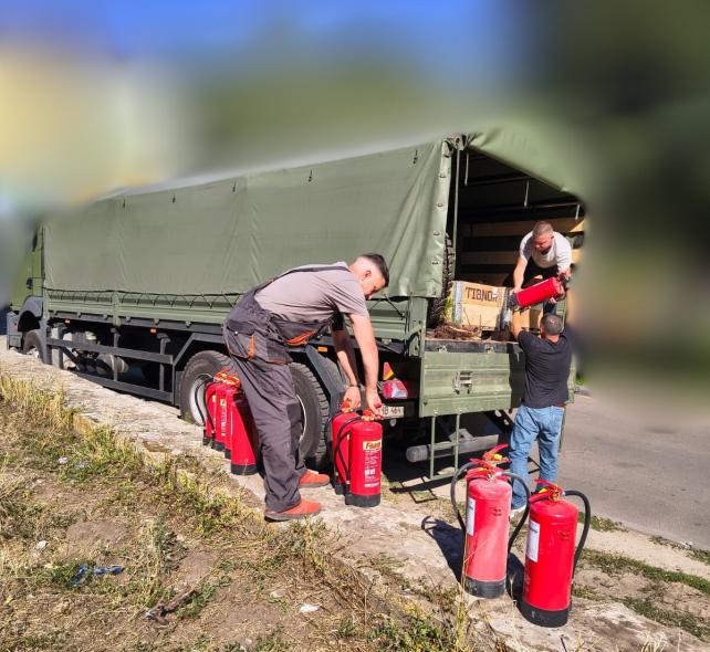 Захисникам Луганщини передали вогнегасники