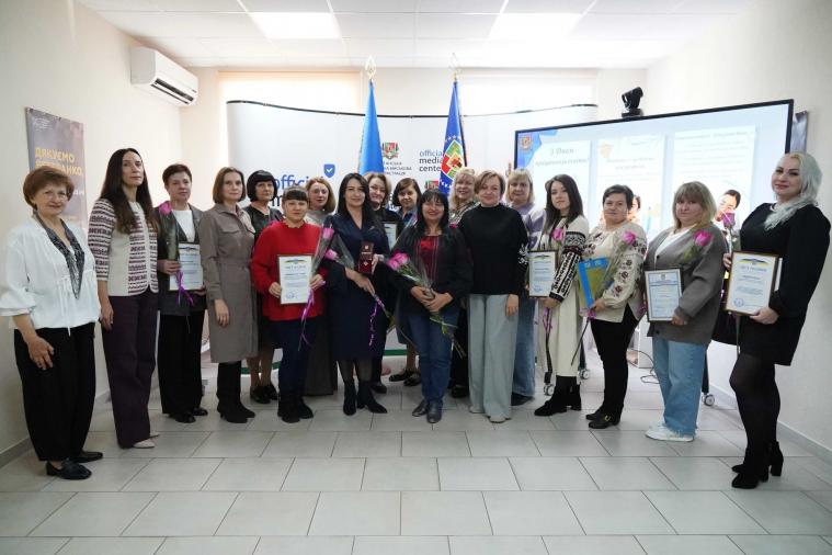 П’ятьох вчителів з Луганщини відзначили нагородами Міністерства освіти України