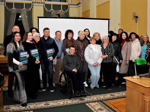 «Тепла зустріч земляків»: у столиці презентували книгу сіверськодончанина Семена Перцовського (ФОТО) «Тепла зустріч земляків»: у столиці презентували книгу сіверськодончанина Семена Перцовського (ФОТО)