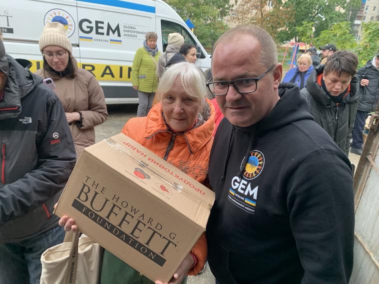 Луганських ВПО у Києві запрошують отримати гумдопомогу – куди звертатися