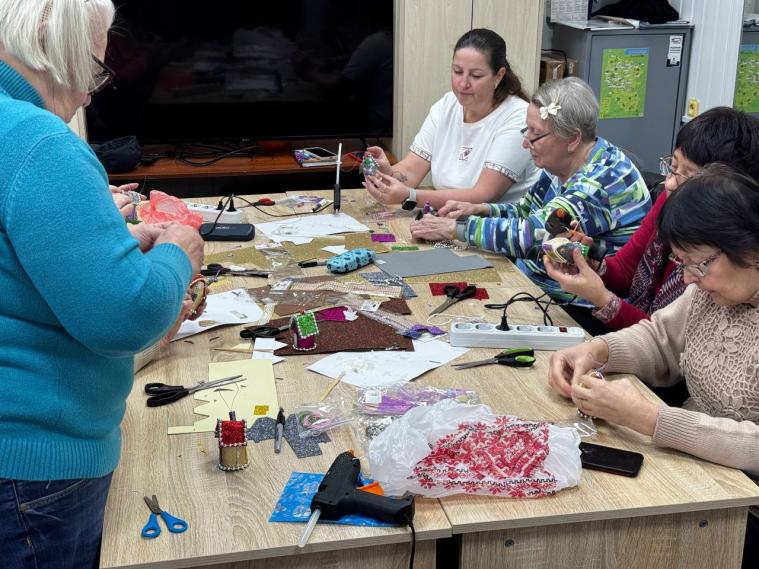 Як працює клуб приємного спілкування для ВПО в Івано-Франківську 