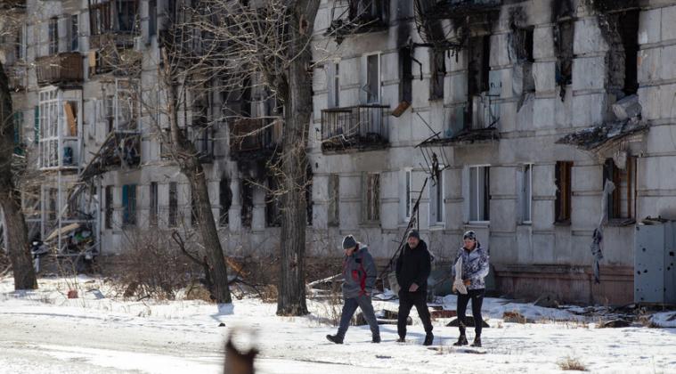 ЛОВА: окупанти пропонують шахтам купувати російське обладнання, у Сіверськодонецьку містян змусили прибирати сніг