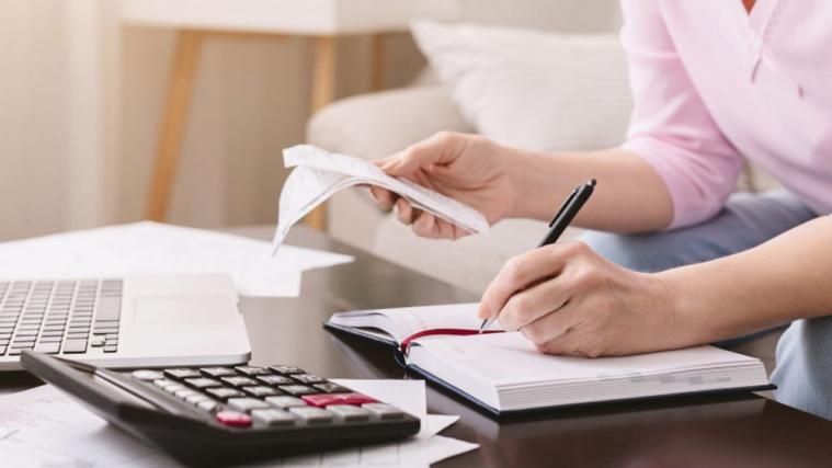 ЛОВА: На окупованій Луганщині у 2026 році двічі підвищуватимуть комтарифи, а 5,5 тисяч гірників - без зарплат