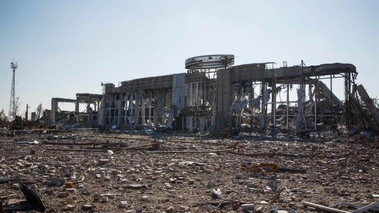 Окупанти планують у 2026 році лише назвати строки запуску луганського аеропорту 