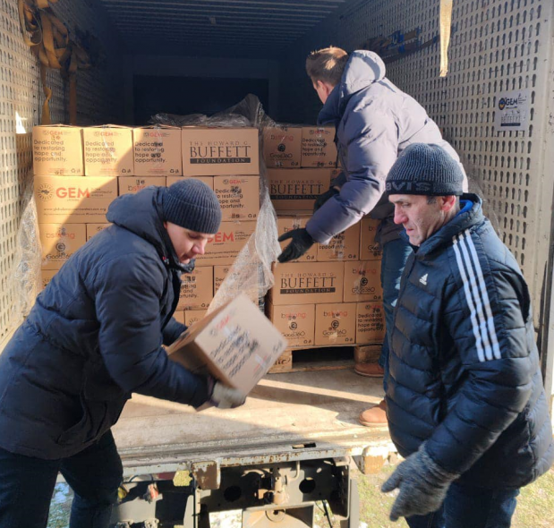 У Сіверськодонецькому хабі в Дніпрі стартує видача продуктових наборів: хто зможе отримати
