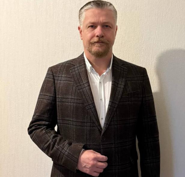 «Цю історичну постать навіть за великим бажанням не можна назвати святою». Олексій Комаровський про свій дебютний роман «Несвята Софія» «Цю історичну постать навіть за великим бажанням не можна назвати святою». Олексій Комаровський про свій дебютний роман «Несвята Софія»