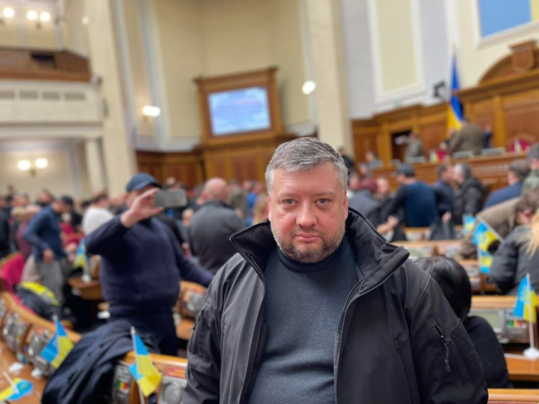 Фракція «Слуга народу» не подавала заяву щодо членства Кузнєцова у ній, - Железняк
