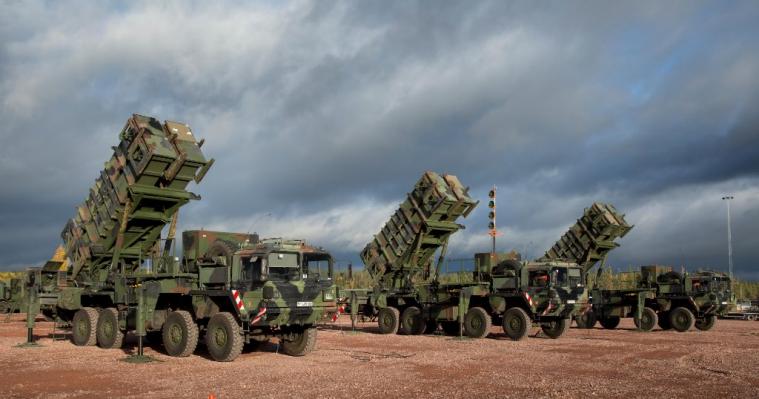 Чи дійсно США призупинили поставки ракет ППО в Україну: Що кажуть в Офісі президента, у Раді і в Міноборони