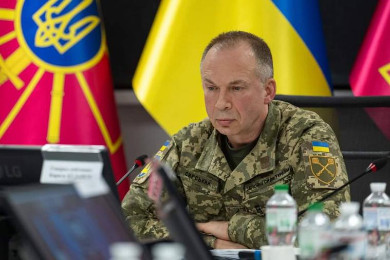 росія розпочала новий наступ на територію України на двох напрямках, - Сирський