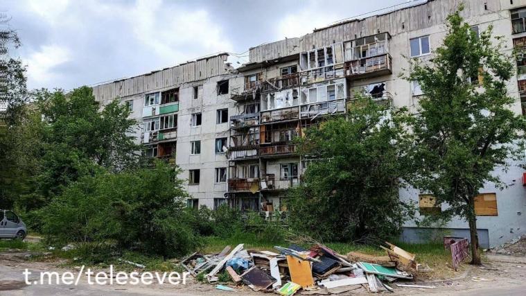 В одному з будинків окупованого Сіверськодонецька вскриватимуть квартири