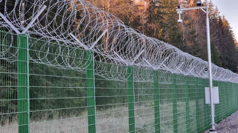 рф нарощує війська біля кордону з Фінляндією, яка "готується до найгіршого" після війни в Україні