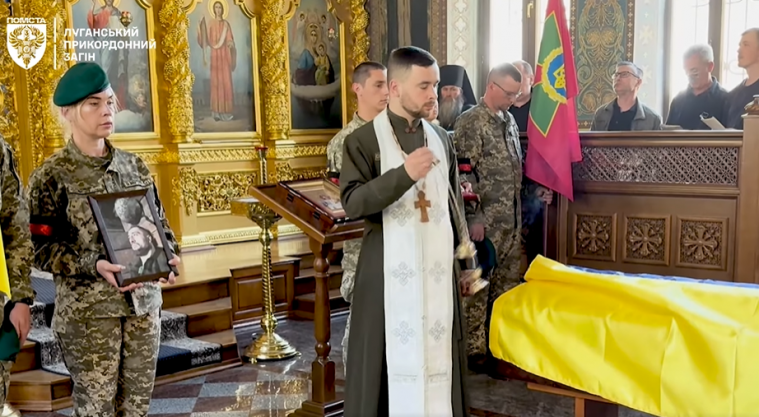 В Ірпені перепоховали прикордонника з Лисичанська (ВІДЕО)